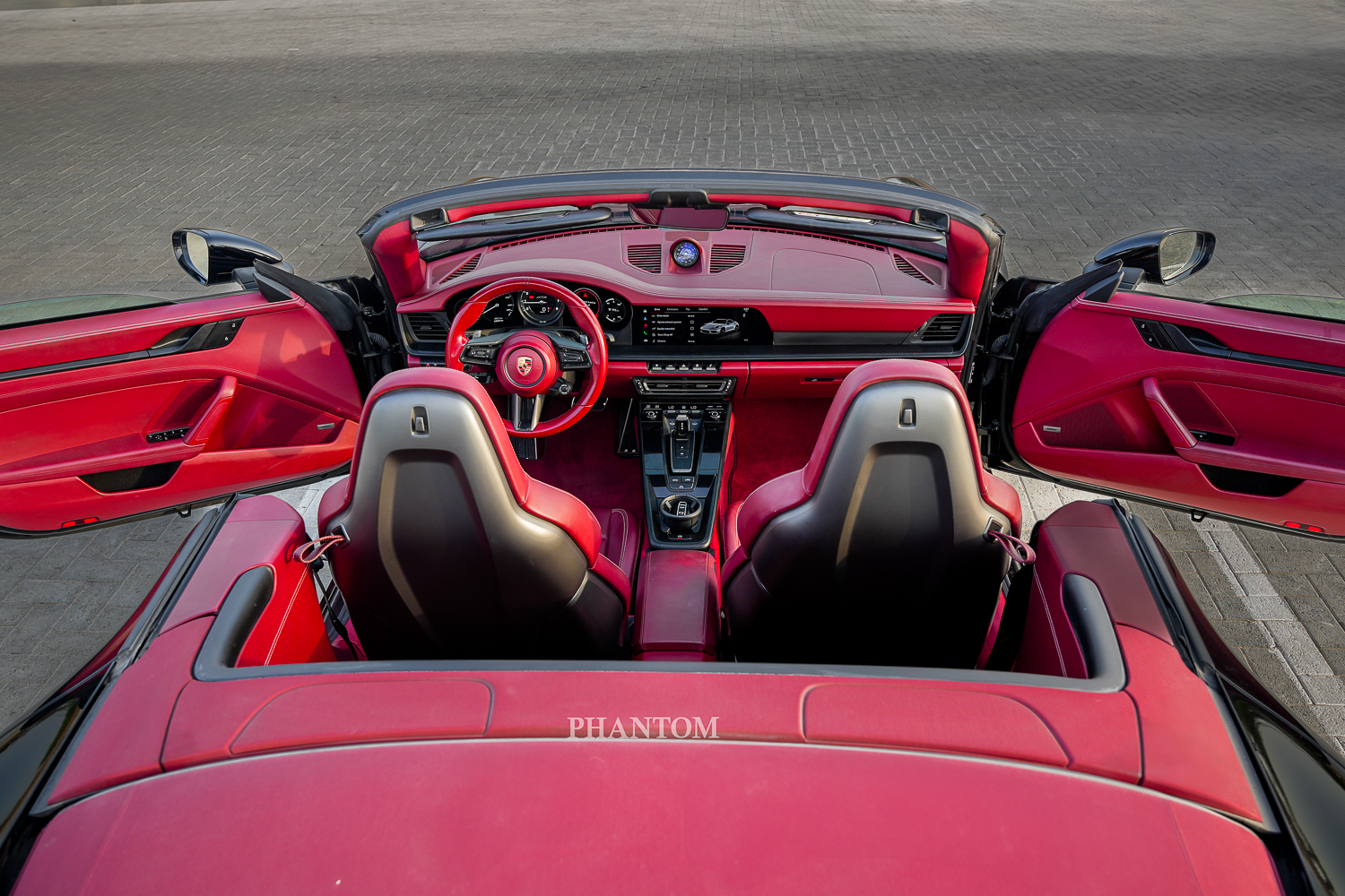 Porsche 911 GTS Cabriolet full