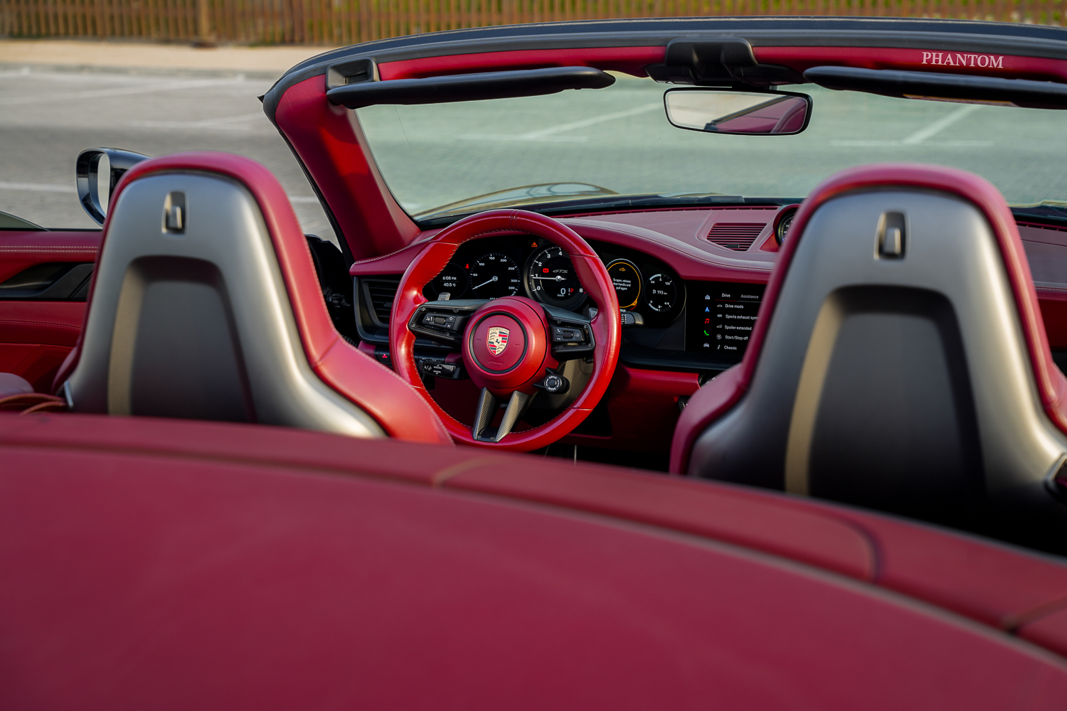 Porsche 911 GTS Cabriolet full