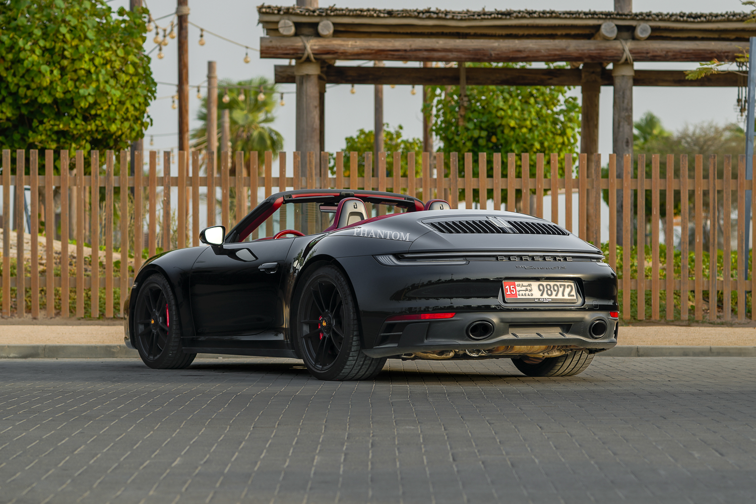 Porsche 911 GTS Cabriolet full