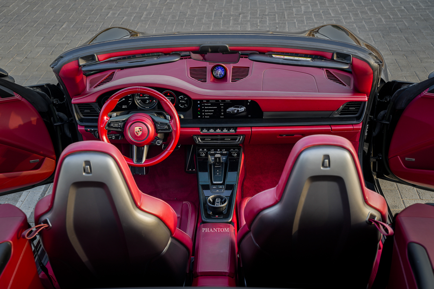 Porsche 911 GTS Cabriolet full