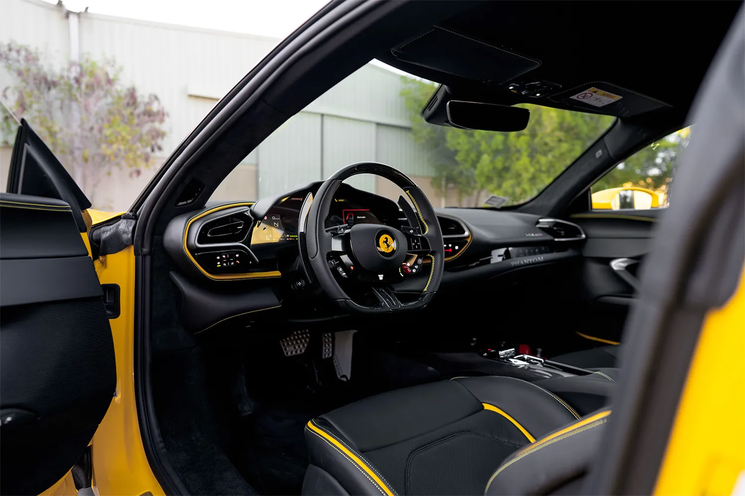 فيراري 296 GTB ممتلئ