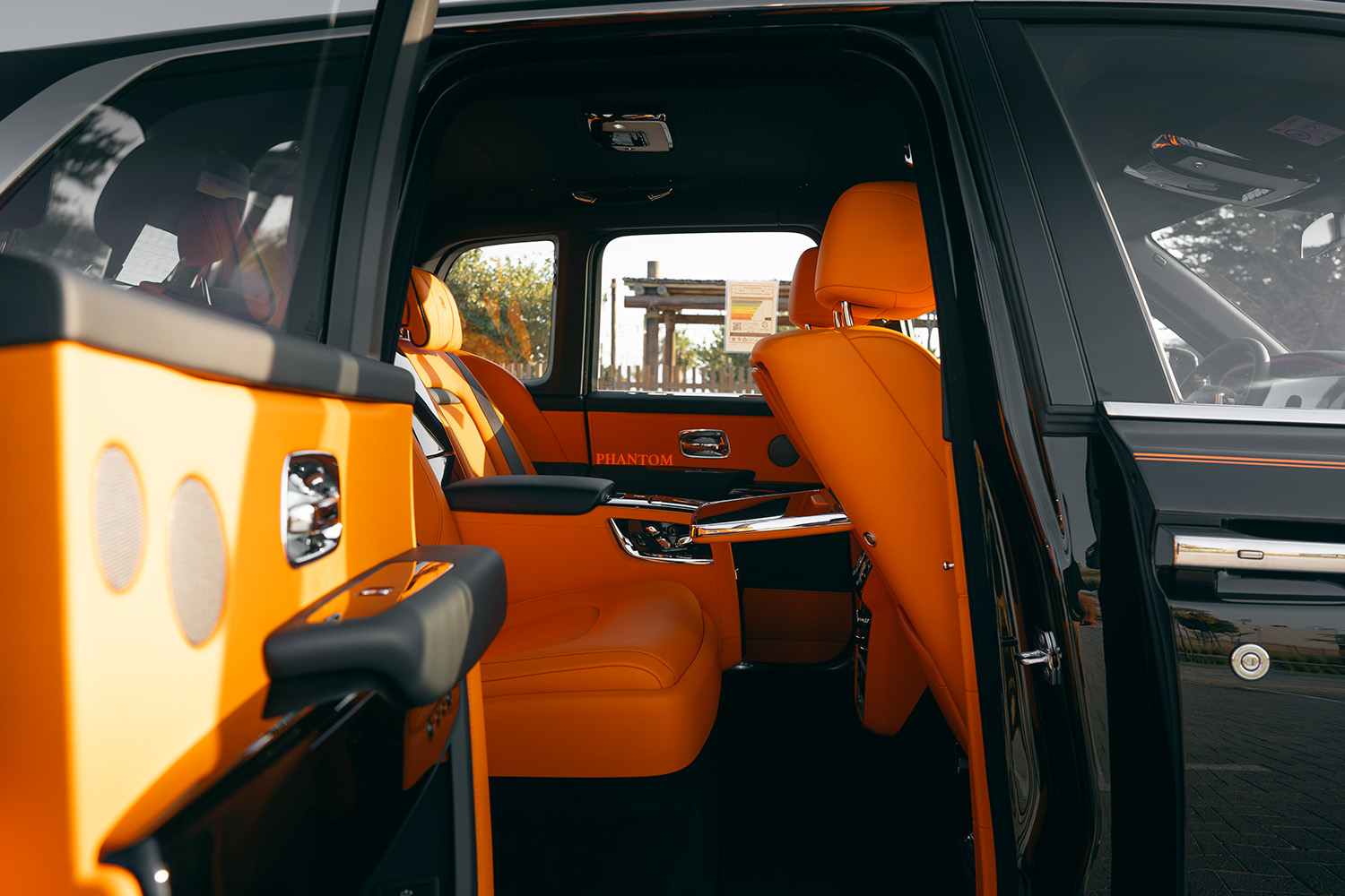 رولز رويس كولينان ممتلئ