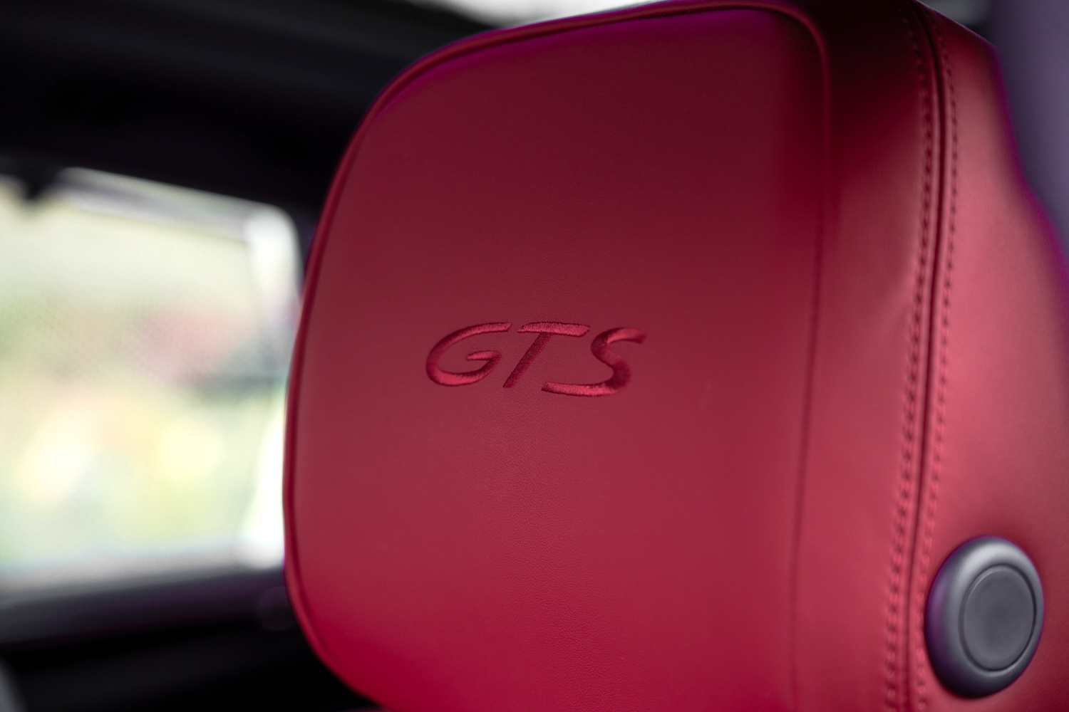 بورشه ماكان جي تي اس ممتلئ